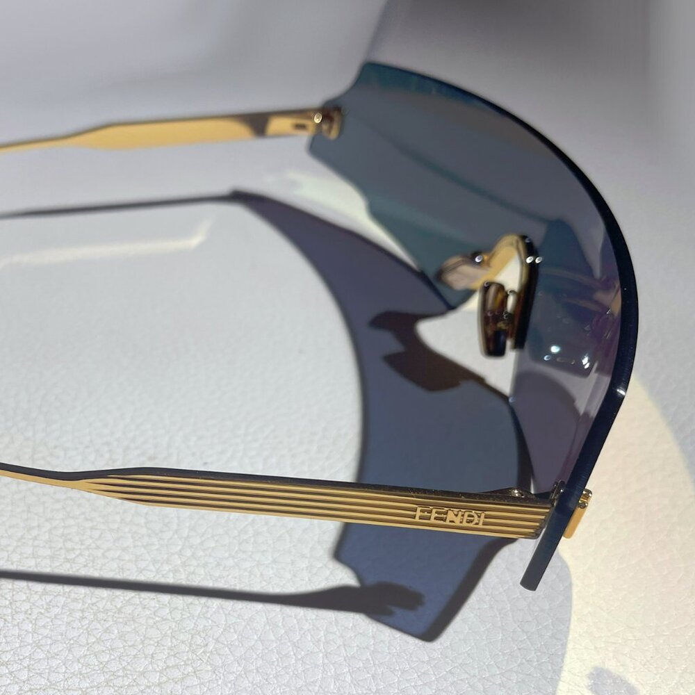 Fendi Sport Sunglass - Picture 5 of 6